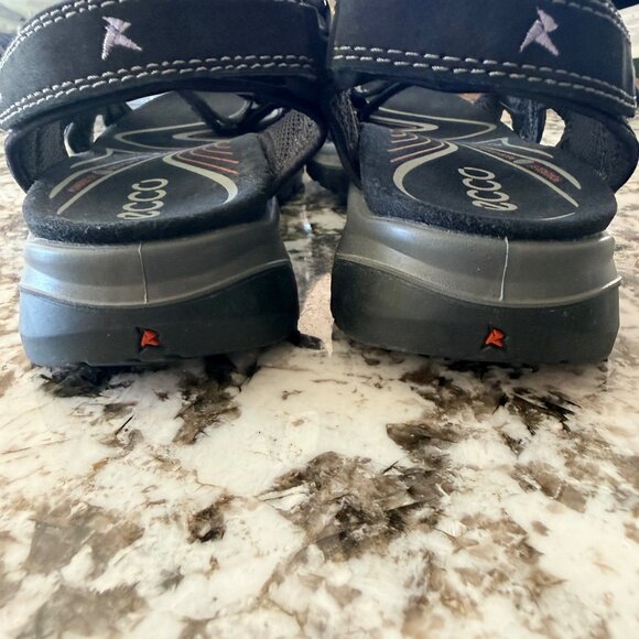 Ecco Yucatan Sandals Womens 7 Black Leather Adjustable Straps Textured Sole - Picture 8 of 14